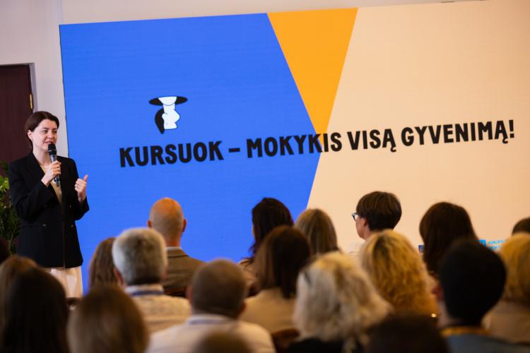 Akimirkos iš konferencijos „KURSUOK – mokykis visą gyvenimą!“